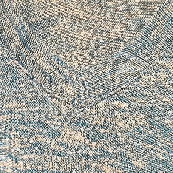 NWOT Old Navy Blue and White V-Neck Sweatshirt/Sweater - Picture 4 of 5